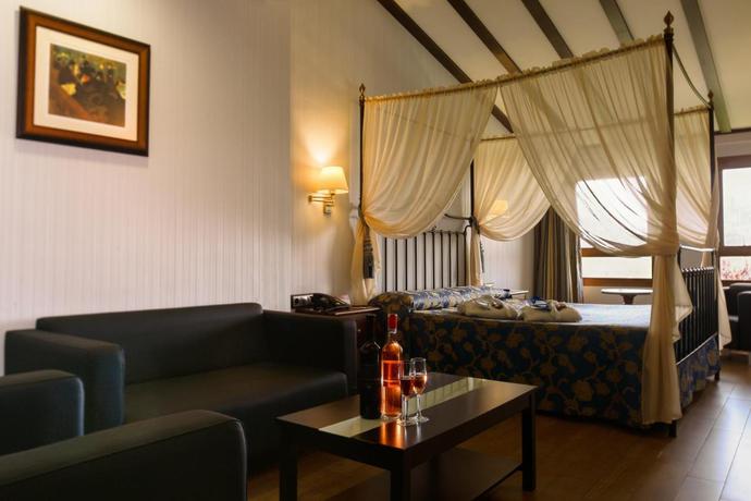 Imagen de la habitación del Hotel Complejo Enoturístico Finca La Estacada. Foto 5