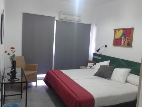 Imagen de la habitación del Hotel Complejo Hotelero Saga. Foto 3