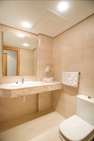 Imagen de la habitación del Hotel Complejo La Santa Maria. Foto 9