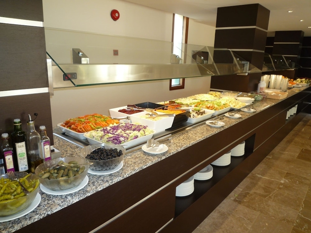 Imagen del bar/restaurante del Hotel Complejo La Santa Maria. Foto 3