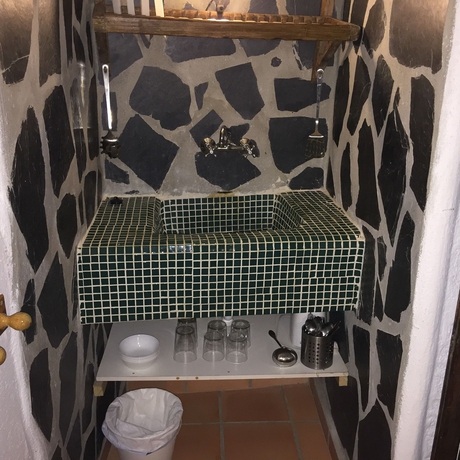 Imagen de la habitación del Hotel Complejo La Tala. Foto 2