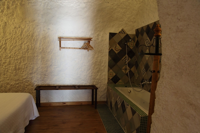 Imagen de la habitación del Hotel Complejo La Tala. Foto 6