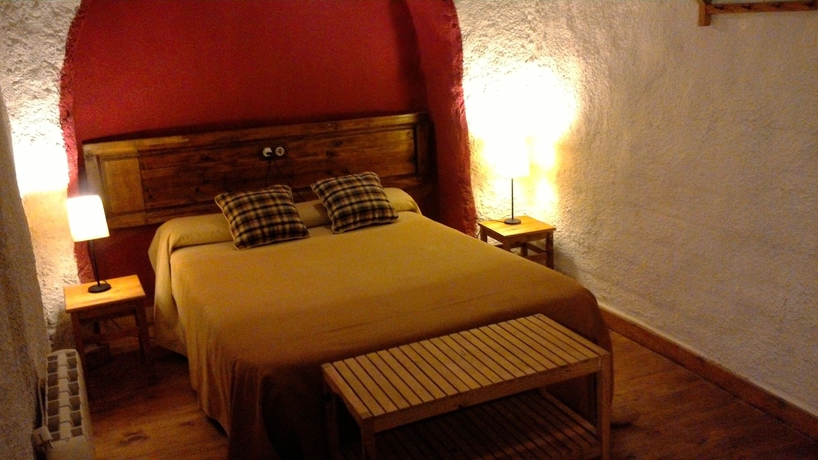 Imagen de la habitación del Hotel Complejo La Tala. Foto 11