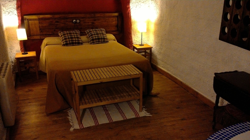 Imagen de la habitación del Hotel Complejo La Tala. Foto 12