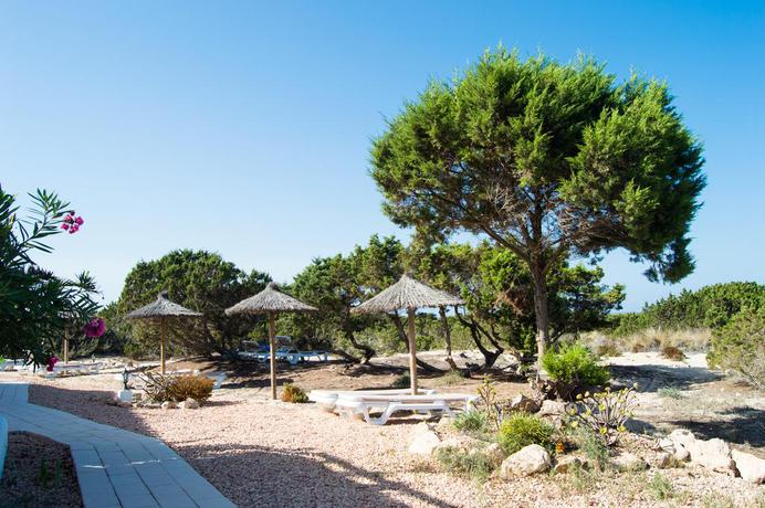 Imagen de los exteriores del Hotel Complejo Lago Playa. Foto 17