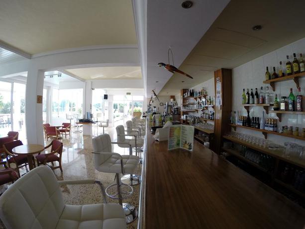 Imagen del bar/restaurante del Hotel Complejo Lago Playa. Foto 3