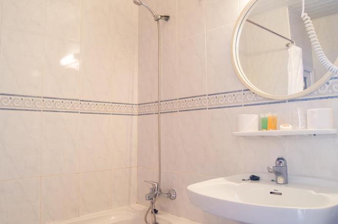 Imagen de la habitación del Hotel Complejo Lago Playa. Foto 13