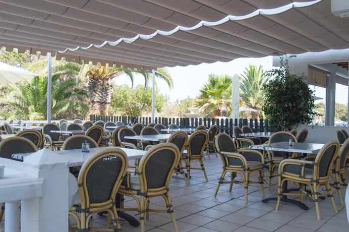 Imagen del bar/restaurante del Hotel Complejo Lago Playa. Foto 4