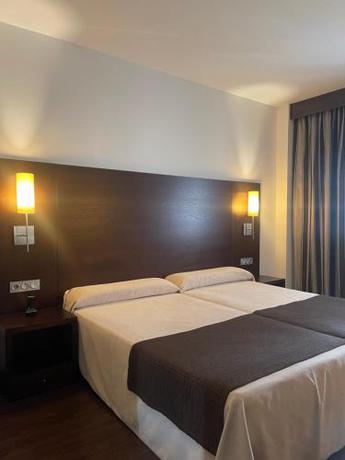 Imagen de la habitación del Hotel Complejo Leo 24H. Foto 18