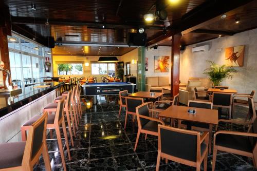 Imagen del bar/restaurante del Hotel Complejo Los Rosales. Foto 3