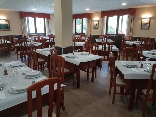 Imagen de los interiores del Hotel Complejo O Pi&ntilde;eiral. Foto 17