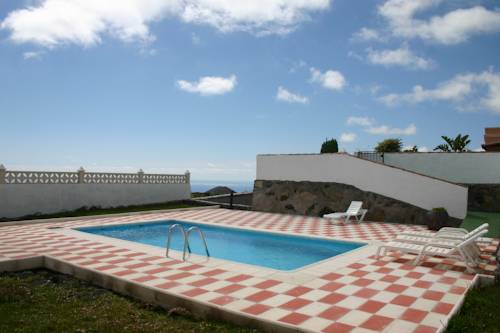 Imagen de la piscina del Hotel Complejo Poleal. Foto 11
