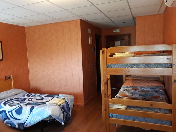 Imagen de la habitación del Hotel Complejo Recreativo Ba&ntilde;os del Sagrario. Foto 11