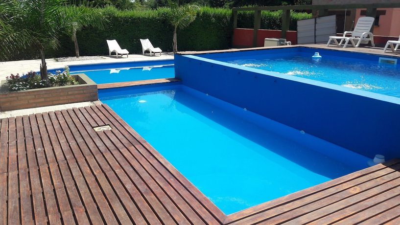 Imagen de la piscina del Hotel Complejo Rumipal. Foto 14