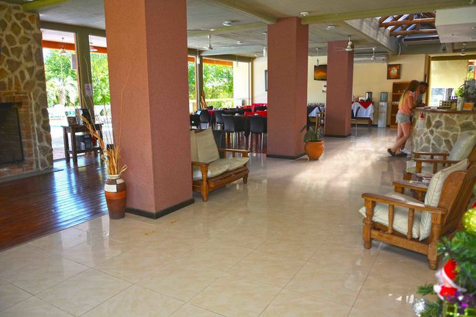 Imagen de los interiores del Hotel Complejo Tajamar. Foto 12