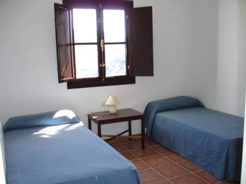 Imagen de la habitación del Hotel Complejo Tajo Del Águila. Foto 13