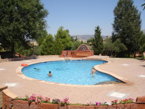 Imagen de la piscina del Hotel Complejo Turístico El Sur. Foto 10