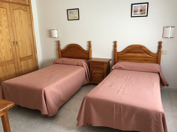 Imagen de la habitación del Hotel Complejo Turistico Ba&ntilde;os del Robledillo. Foto 4