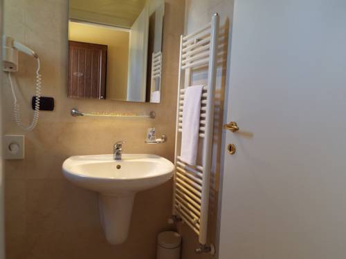 Imagen de la habitación del Hotel Complesso Turistico Alberghiero Delle Rose. Foto 6