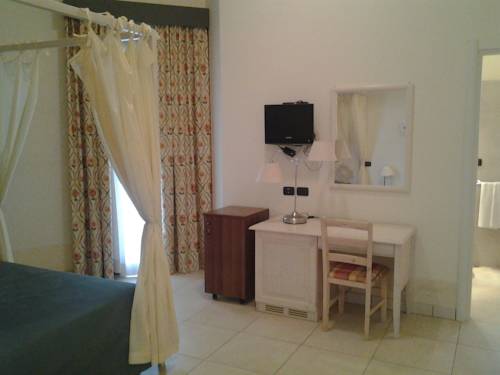 Imagen de la habitación del Hotel Complesso Turistico Alberghiero Delle Rose. Foto 14