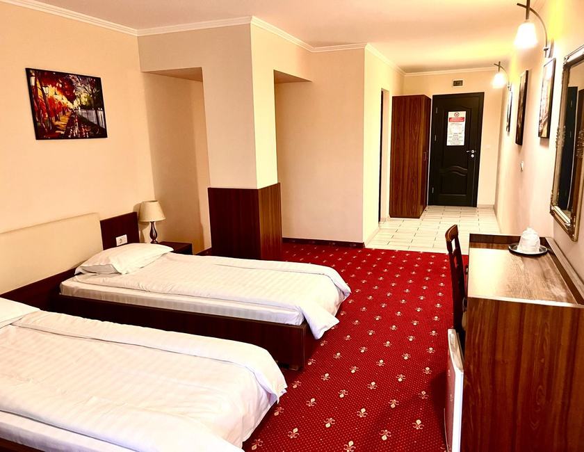 Imagen general del Hotel Complex Azar. Foto 6