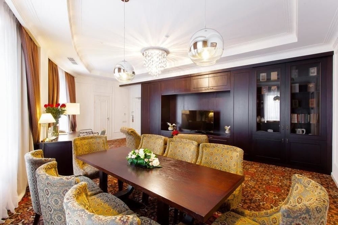 Imagen de los interiores del Hotel Complex Continental. Foto 13