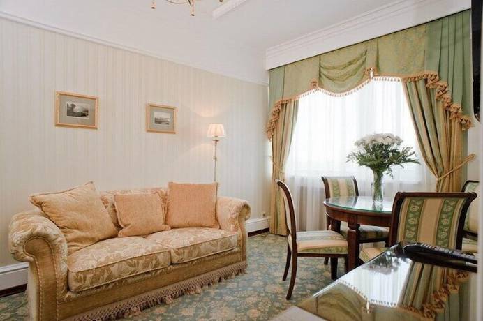 Imagen de la habitación del Hotel Complex Grinn. Foto 2