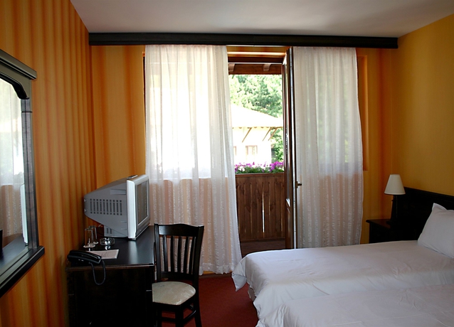 Imagen de la habitación del Hotel Complex Izvora. Foto 3