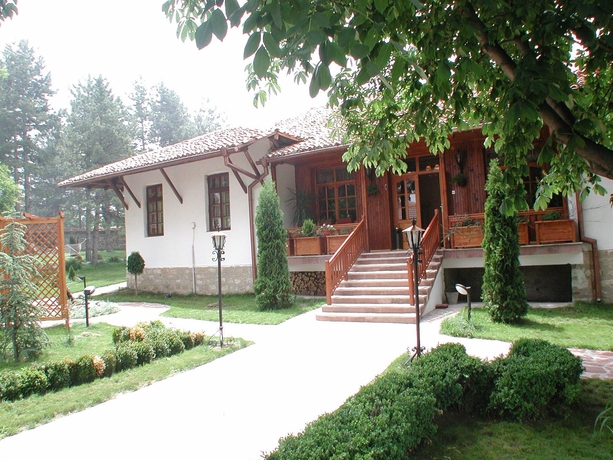 Imagen de los exteriores del Hotel Complex Izvora. Foto 7