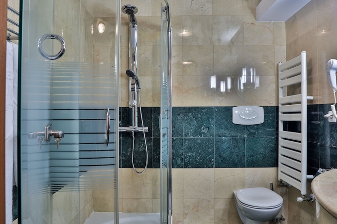 Imagen de la habitación del Hotel Complex Silva. Foto 14