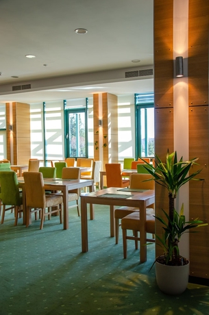 Imagen del bar/restaurante del Hotel Complex Silva. Foto 4