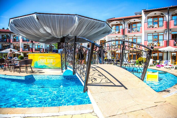 Imagen de la piscina del Hotel Complex Sunrise All Inclusive. Foto 31