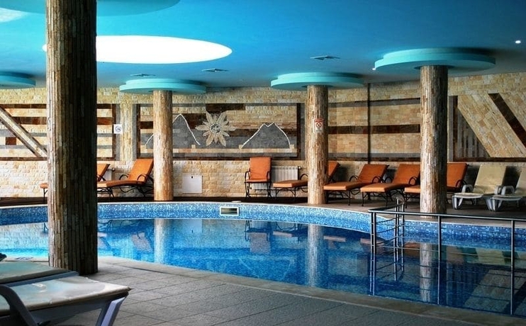 Imagen de la piscina del Hotel Complex Zara Bansko. Foto 18