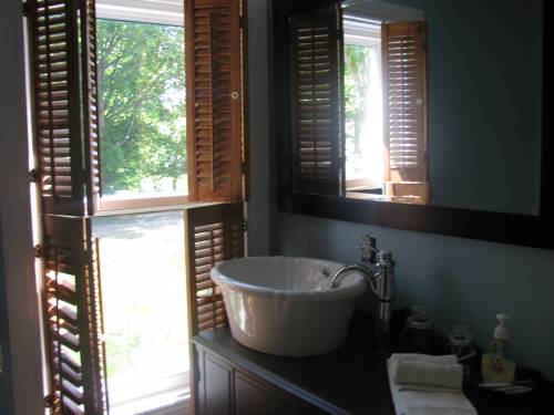 Imagen de la habitación del Hotel Complexe D'h&eacute;bergement La Maison Touristique Dugas. Foto 4