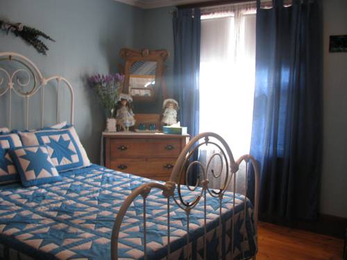 Imagen de la habitación del Hotel Complexe D'h&eacute;bergement La Maison Touristique Dugas. Foto 13