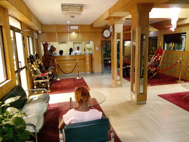 Imagen de los interiores del Hotel Complexe H&ocirc;telier Asthoria palace. Foto 10