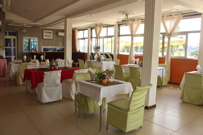 Imagen del bar/restaurante del Hotel Complexeier St Elie. Foto 2