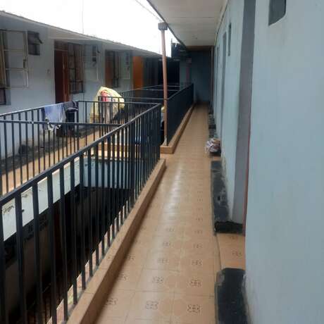Imagen general del Hotel Comrade Lodge. Foto 7