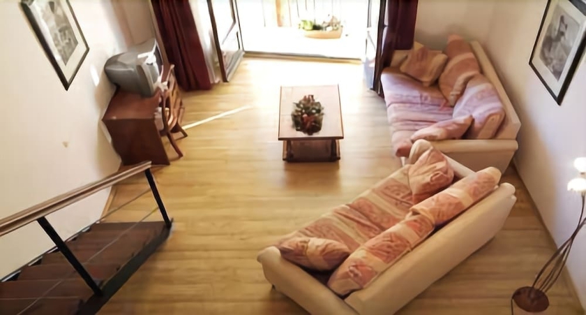 Imagen de la habitación del Hotel Comte Tallaferro. Foto 8