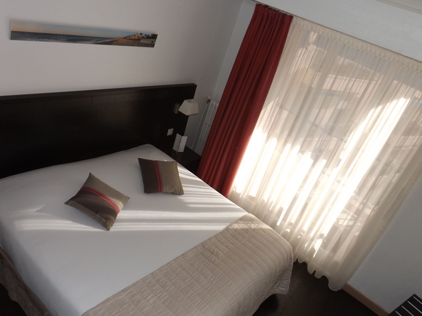 Imagen de la habitación del Hotel Comt&eacute; De Nice, BEAULIEU SUR MER. Foto 7