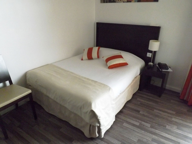 Imagen de la habitación del Hotel Comt&eacute; De Nice, BEAULIEU SUR MER. Foto 8