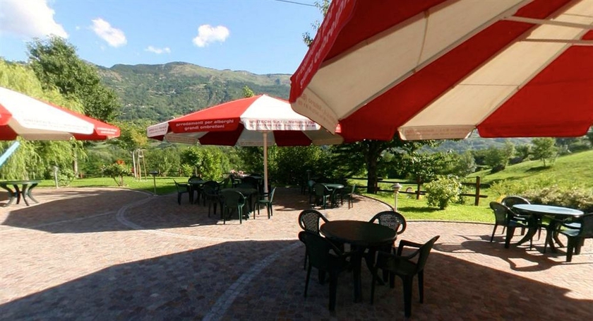 Imagen de los exteriores del Hotel Comtes De Challant. Foto 6