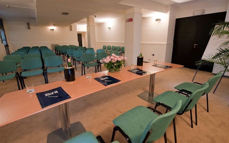 Imagen de los interiores del Hotel Comtur. Foto 5