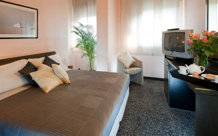 Imagen de la habitación del Hotel Comtur. Foto 2