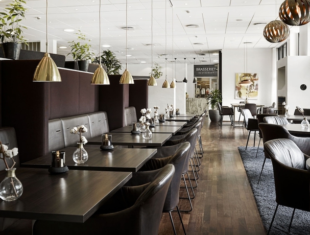 Imagen del bar/restaurante del Hotel Comwell Holte. Foto 2