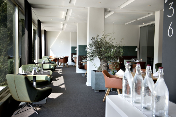 Imagen de los interiores del Hotel Comwell Hvide Hus Aalborg. Foto 11