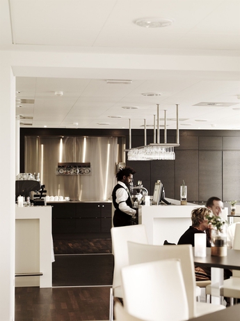 Imagen del bar/restaurante del Hotel Comwell Kellers Park. Foto 2