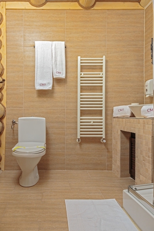 Imagen de la habitación del Hotel Conacul Maria Theresa. Foto 10