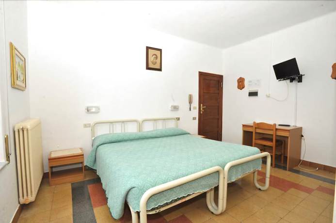 Imagen de la habitación del Hotel Conca D\'Oro, La Santona. Foto 2
