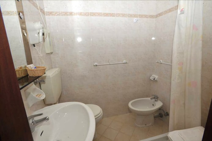 Imagen de la habitación del Hotel Conca D\'Oro, La Santona. Foto 3